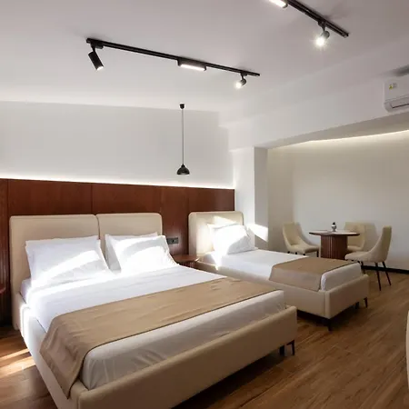 Silis Hotel *